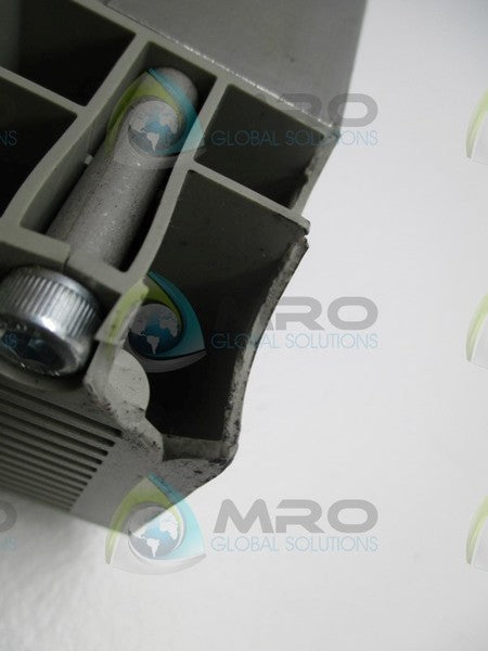 SMC MY1H40TNG-650L-XB11 RODLESS CYLINDER (AS PICTURED)  NSNP