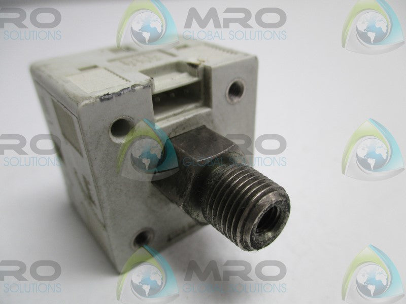 SMC ZSE30-01-25 DIGITAL PRESSURE SWITCH  UNMP