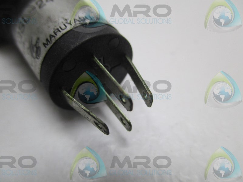 MARUYASU DENGYO QSL-214LE YELLOW PUSHBUTTON SWITCH  UNMP