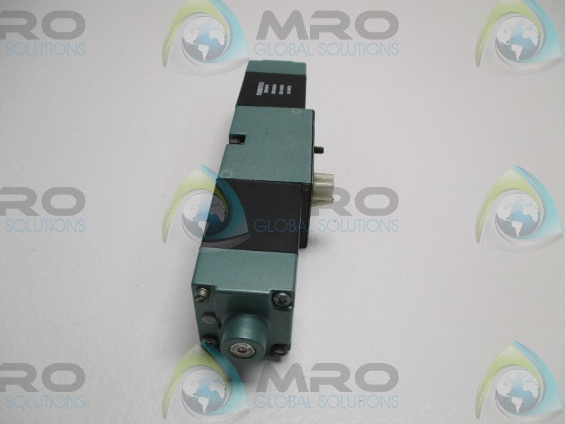 NUMATICS 152SS500K000040 SOLENOID VALVE (AS PICTURED)  NSNP