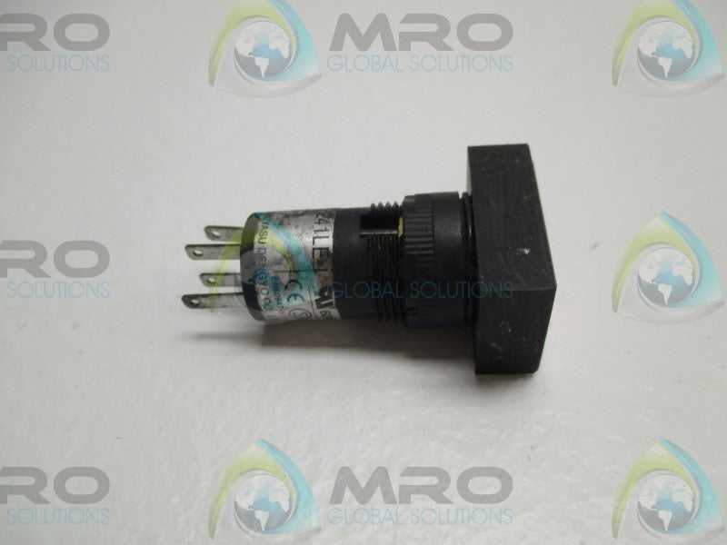 MARUYASU DENGYO QSL-241LE RED PUSHBUTTON SWITCH  UNMP