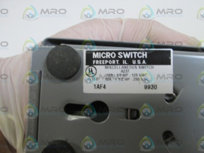 HONEYWELL FOOT SWITCH 1AF4 (RED/WHITE BOX) NSMP