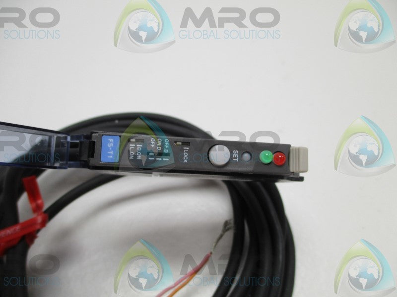KEYENCE FS-T1 FIBER OPTIC SENSOR  NSNP