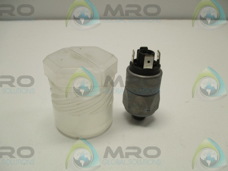 INDUSTRIAL MRO #805703 * NEW IN ORIGINAL PACKAGE *