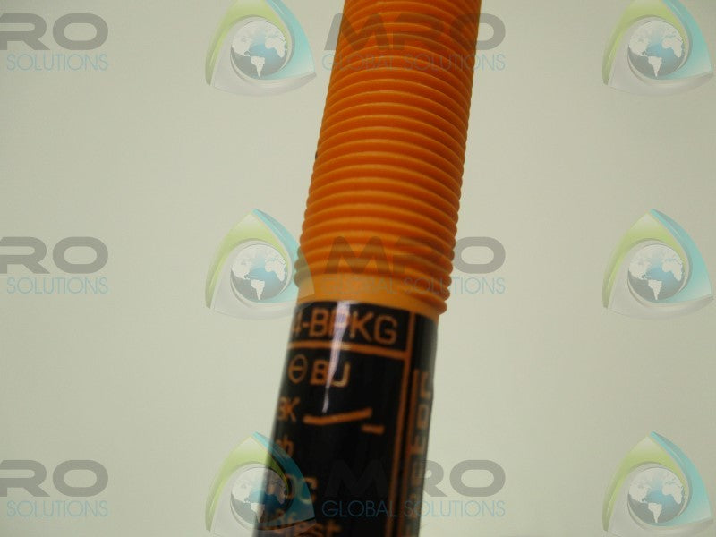 IFM EFECTOR IF-3004-BPKG INDUCTIVE PROXIMITY SENSOR  NSNP