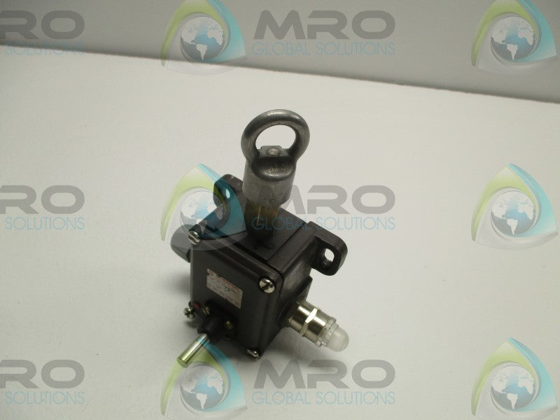 SCHMERSAL TQ441-401/01y SAFETY CABLE PULL  UNMP