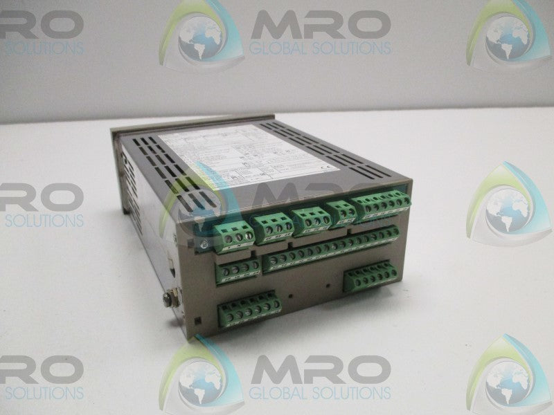 SAMSON 6411 DIGITAL COMPACT CONTROLLER  UNMP