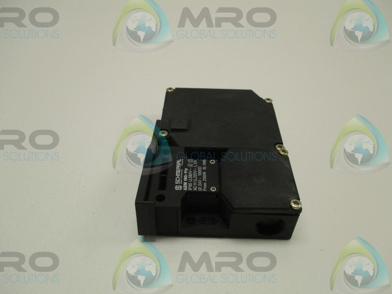 SCHMERSAL AZM160-11y INTERLOCK SAFETY SWITCH  NSNP