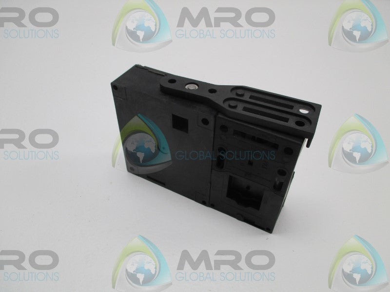 SCHMERSAL AZM160-11y INTERLOCK SAFETY SWITCH  NSNP