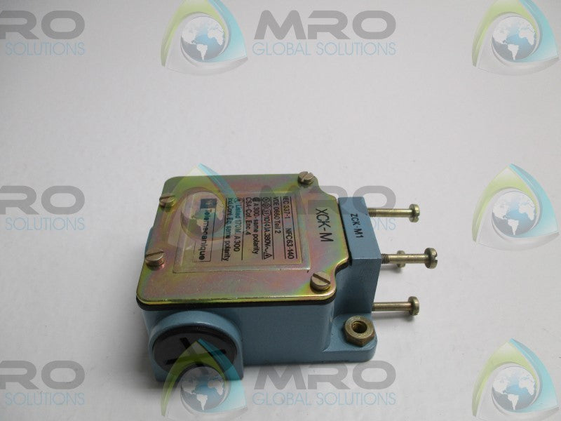 TELEMECANIQUE XCK-M1 LIMIT SWITCH (AS PICTURED)  NSNP