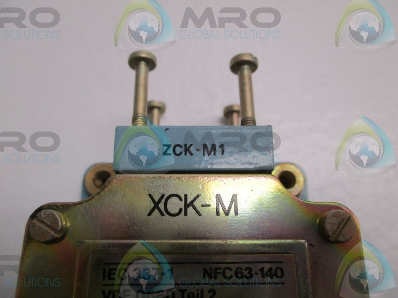 TELEMECANIQUE XCK-M1 LIMIT SWITCH (AS PICTURED)  NSNP