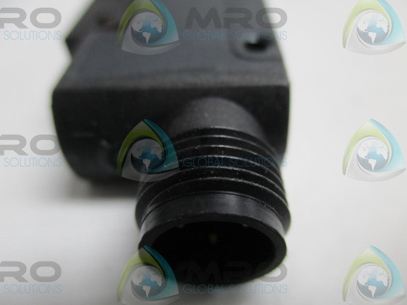 OMRON E3S-R86 PHOTOELECTRIC SENSOR (MISSING ACCESSORIES)  NSNP