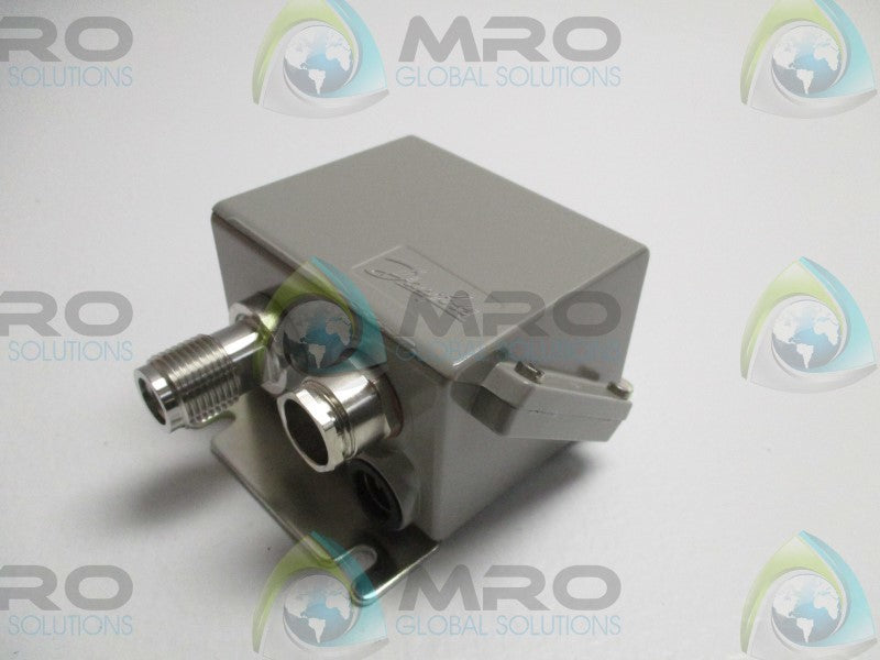 DANFOSS EMP2 084G2107 PRESSURE TRANSMITTER  NSMP