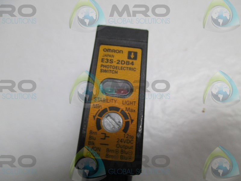OMRON E3S-2DB4 PHOTOELECTRIC SWITCH (MISSING ACCESSORIES)  NSNP