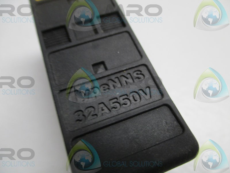 BUSSMANN NNS FUSE HOLDER 32A  NSNP