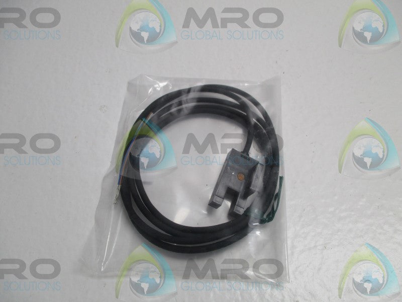 SUNX PM-F44 PHOTOELECTRIC SENSOR  NSMP