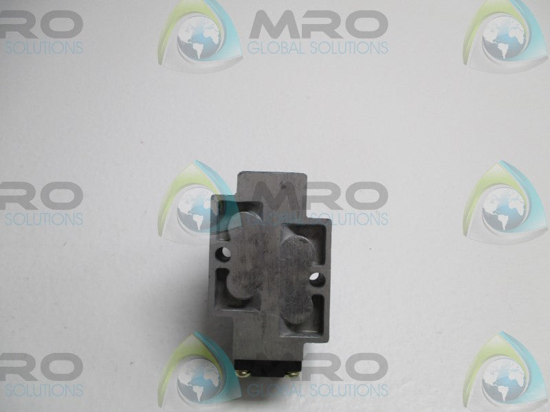 MAC 912B-PM-01 SOLENOID VALVE (AS PICTURED)  NSNP