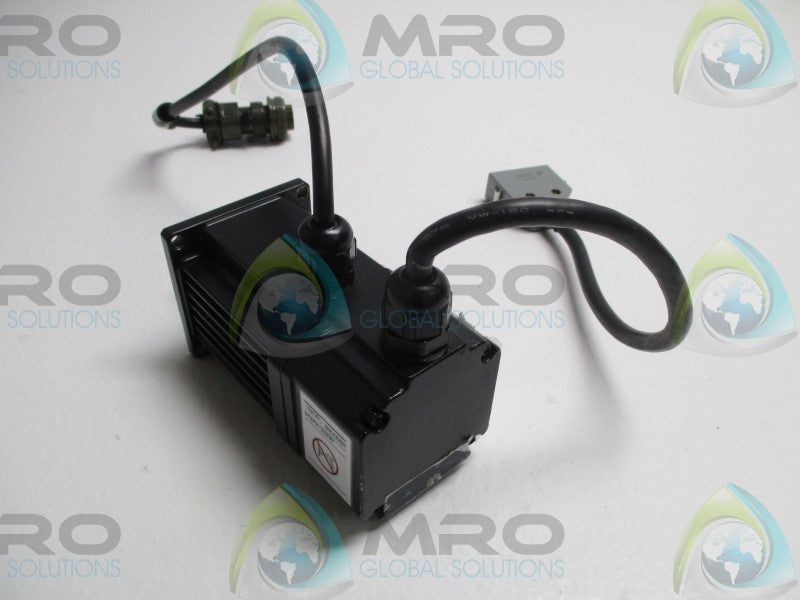 YASKAWA USAREM-01DSW13 AC SERVO MOTOR RPM:3000  UNMP