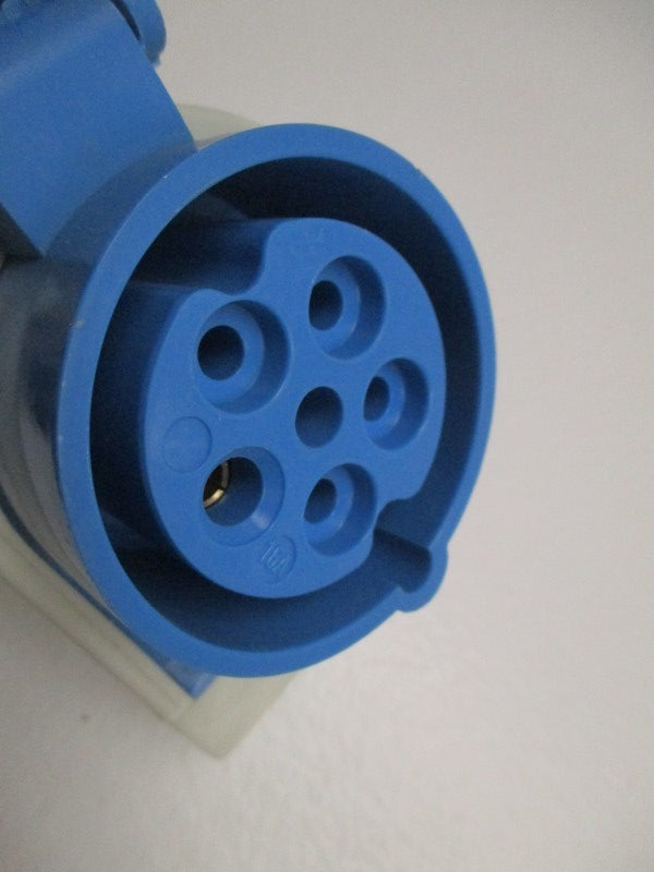 BALSCEENORM 16-9h/127/220/138/240 WALL MOUTING SOCKET OUTLET  NSNP