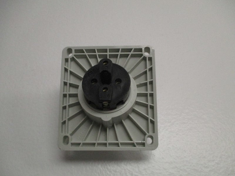 BALSCEENORM 16-6h/380-415 PANEL MOUNTING SOCKET OUTLET ANGLED  NSNP