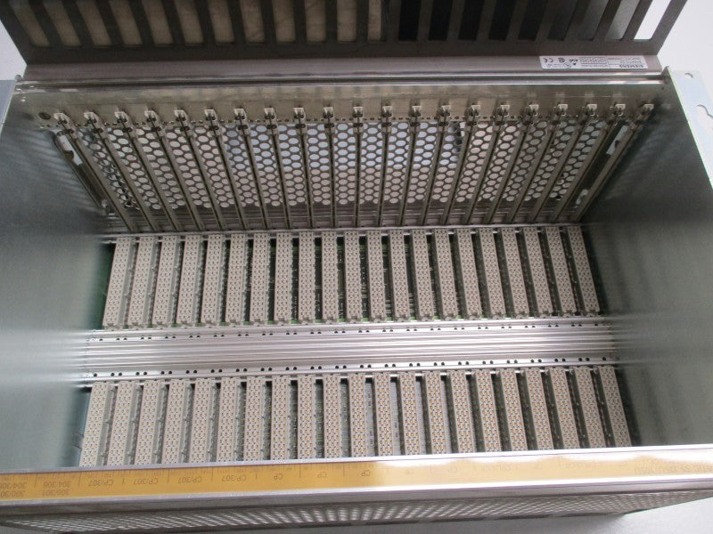 SIEMENS SIMATIC S5 6ES5188-3UA22 21-SLOT RACK UNIT (AS PICTURED)  UNMP