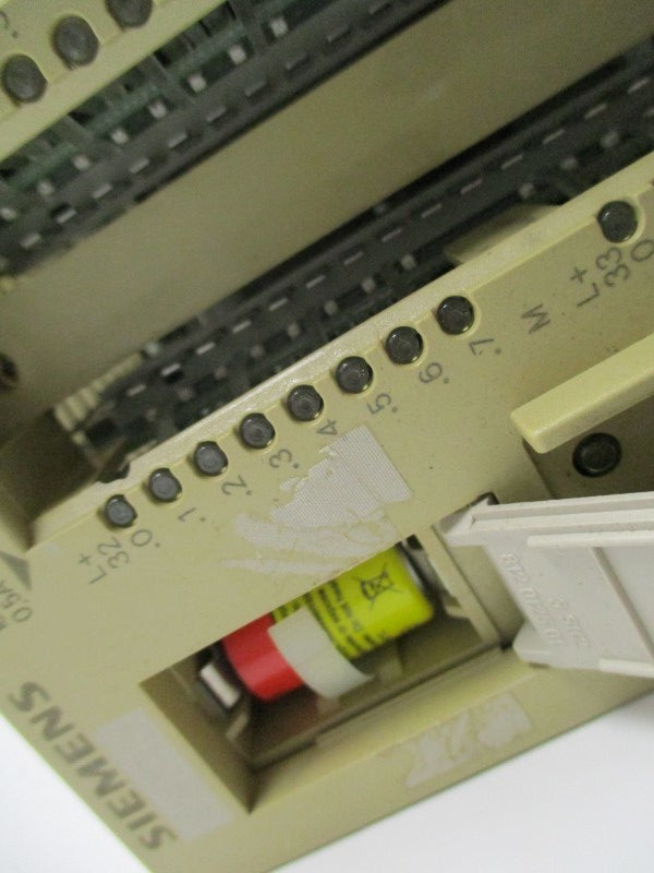 SIEMENS SIMATIC S5 6ES5095-8MA04 COMPACT CONTROLLER  UNMP