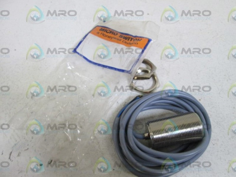 MICRO SWITCH SENSOR 922AA4XM-A9P-L NSNP IN BAG