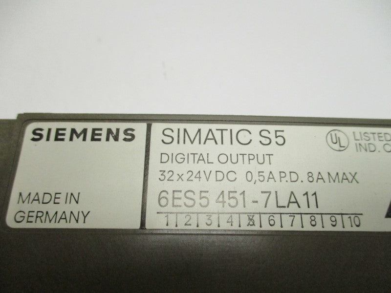 SIEMENS SIMATIC S5 6ES5451-7LA11 DIGITAL OUTPUT MODULE (AS PICTURED)  UNMP