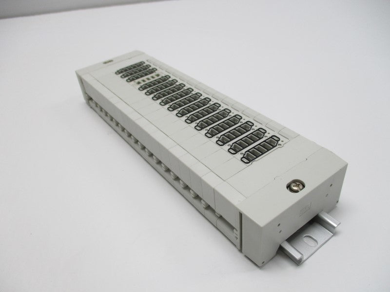 SMC SS5Y3-45-16B-C4 MANIFOLD VALVE BASE  NSNP