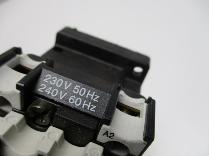 KLOCKNER MOELLER DILR22 CONTACTOR 230/240V  UNMP