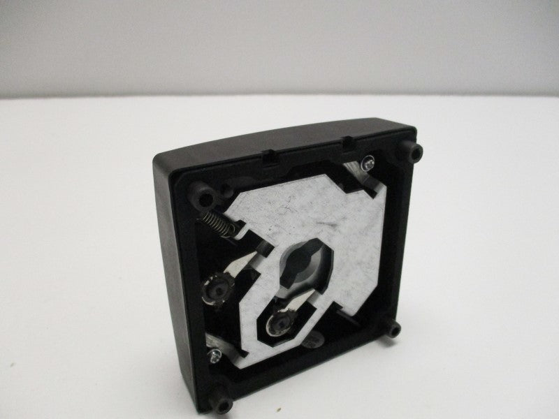 EATON NZM1/2-XTDMV DOOR COULING MODULE (MISSING ACCESSORIES)   NSMP