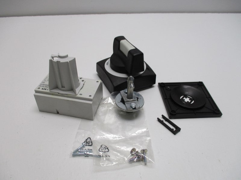 EATON NZM1-XTVD DOOR COUPLING ROTARY HANDLE (AS IS)  NSMP