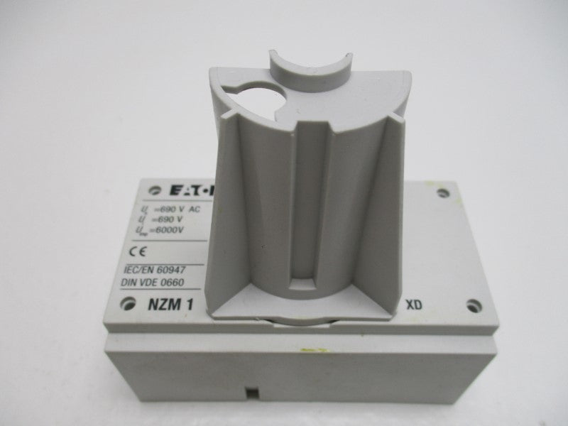EATON NZM1-XTVD ROTARY HANDLE (MISSING ACCESSORIES)  NSMP