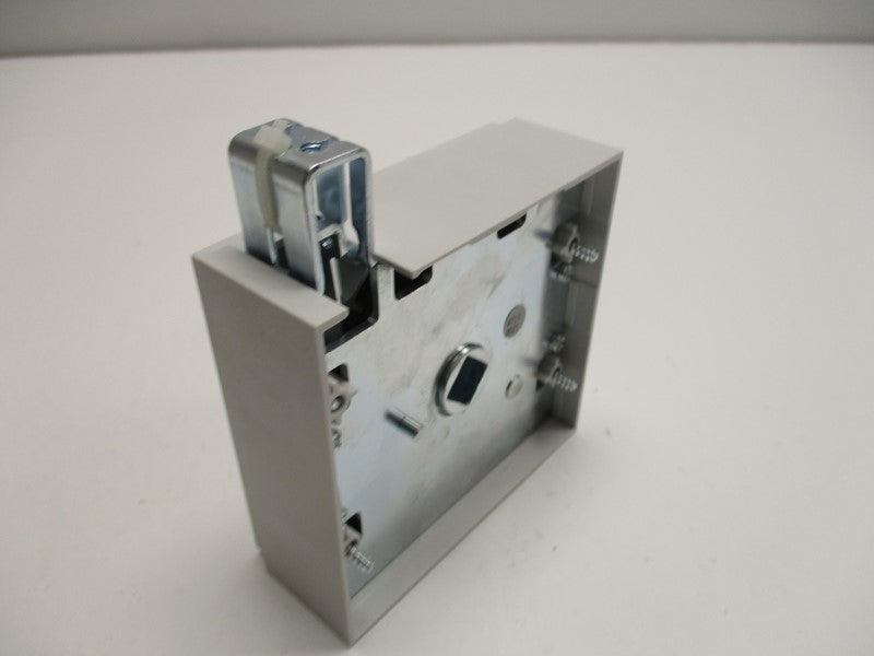 EATON NZM2-XMV MECHANICAL INTERLOCK  NSMP