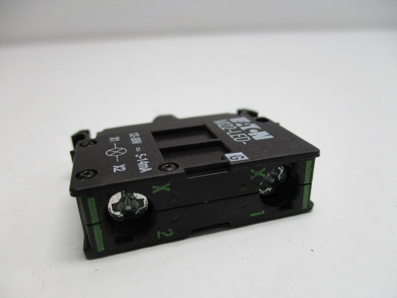 EATON M22-LED-G GREEN LIGHT LAMP CONTACT BLOCK  NSNP