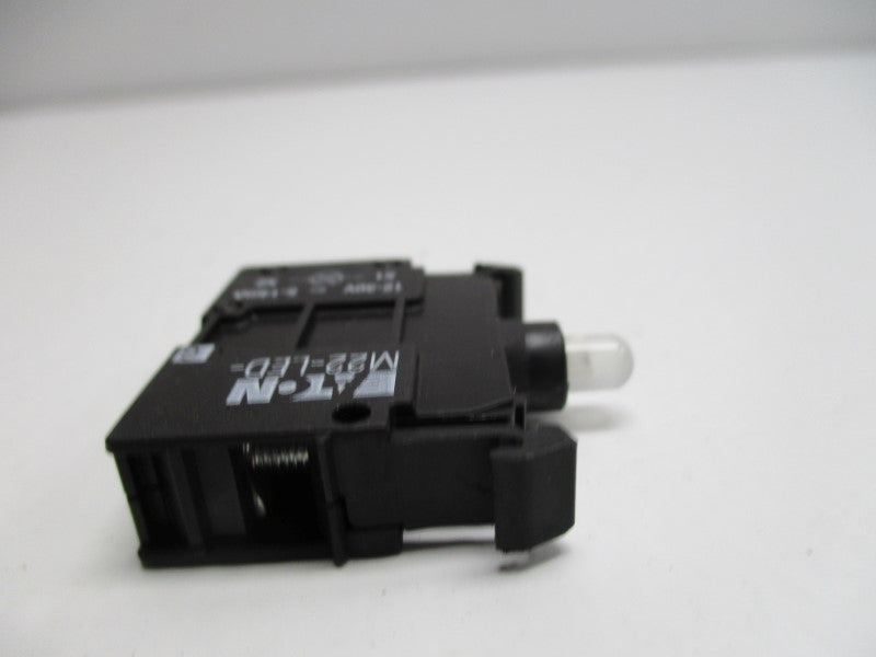 EATON M22-LED-G GREEN LIGHT LAMP CONTACT BLOCK  NSNP