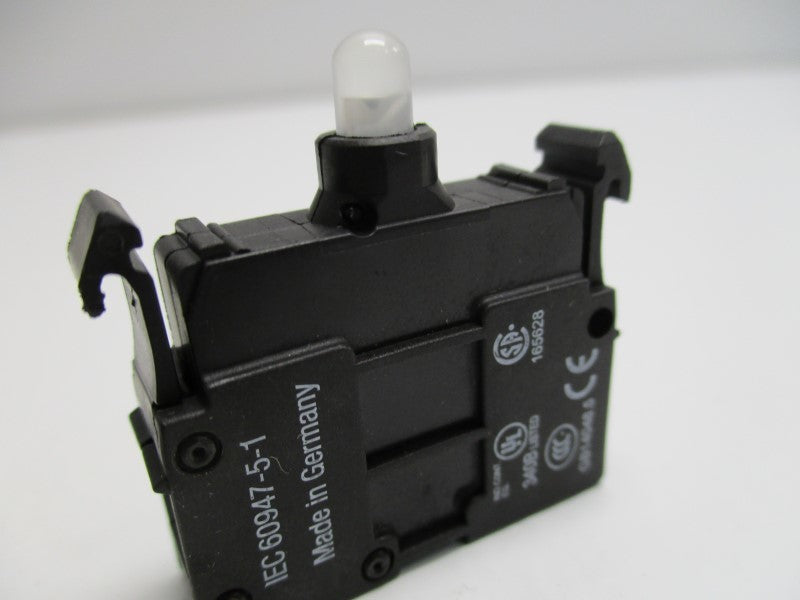 EATON M22-LED-G GREEN LIGHT LAMP CONTACT BLOCK  NSNP