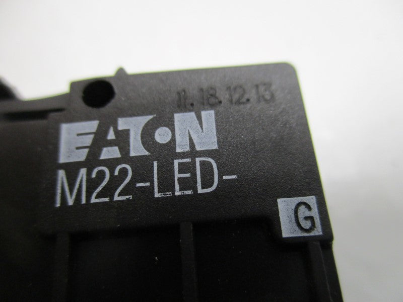 EATON M22-LED-G GREEN LIGHT LAMP CONTACT BLOCK  NSNP