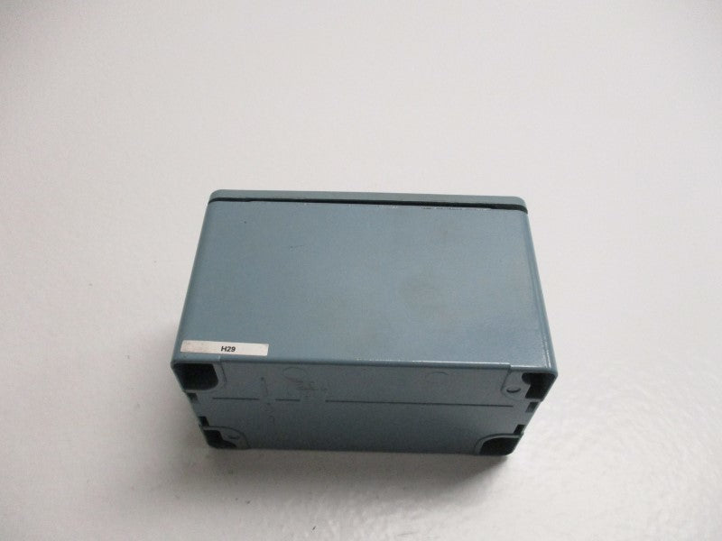 SCHNEIDER H29 ENCLOSURE  NSNP