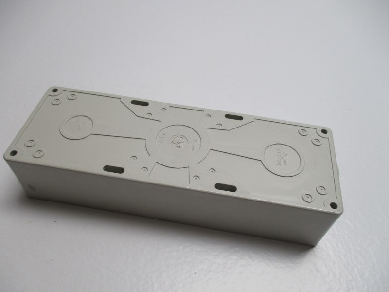 CLIPSAL 56E3 MOUNTING ENCLOSURE  NSMP