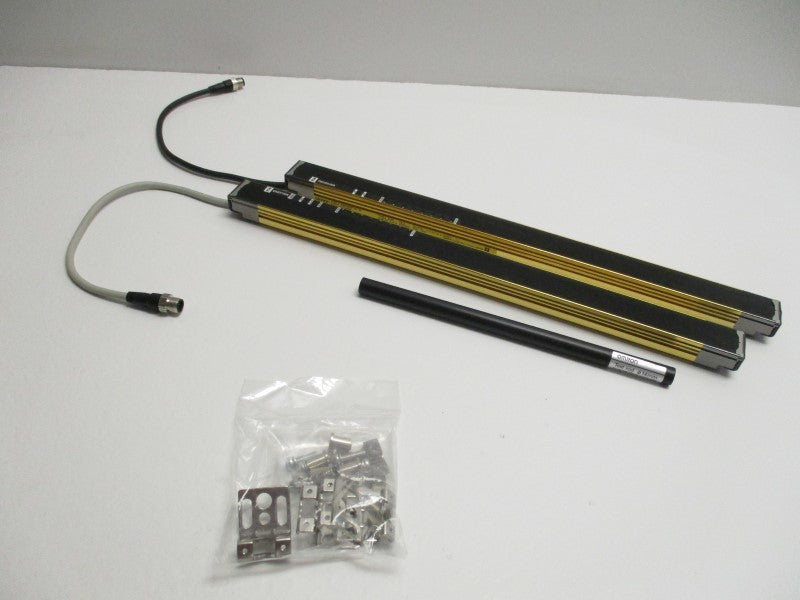 OMRON F3SJ-A0443P14 SAFETY LIGHT CURTAIN  NSMP