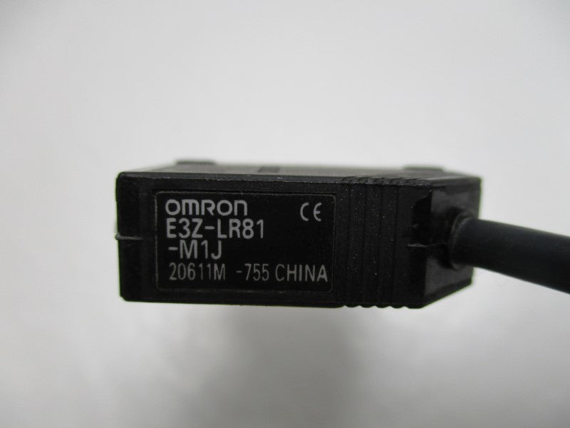 OMRON E3Z-LR81-M1J PHOTOELECTRIC SENSOR (MISSING ACCESSORIES)  NSNP