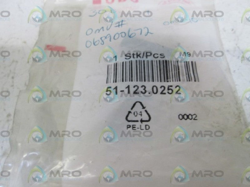 LOT OF 2 EAO SWITCH 51-123.0252 NSMP