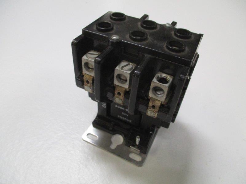 TELEMECANIQUE 2200EBA530AA 24V  UNMP