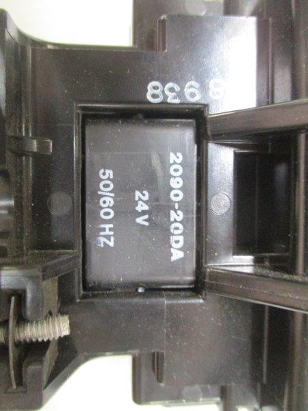 TELEMECANIQUE 2200EBA530AA 24V  UNMP