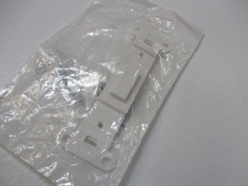 LEVITON 80700-W  NSMP