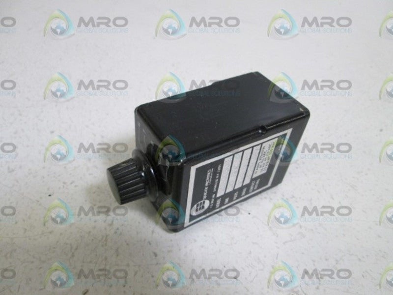 SYRACUSE ELEC. TIME DELAY RELAY 30SEC. 115VAC TSR00308 UNMP