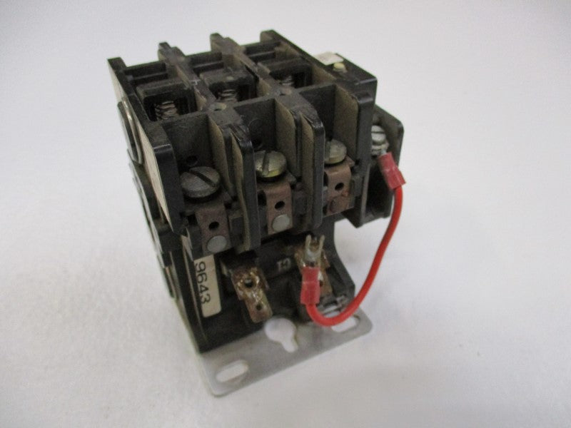 TELEMECANIQUE 130025608 24-28VDC  UNMP