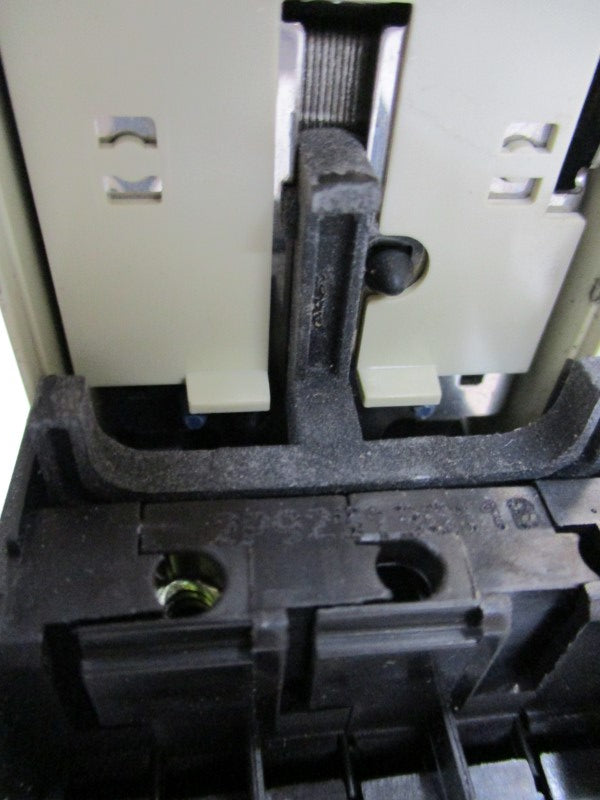 TELEMECANIQUE LD1-LB030 (AS PICTURED)  UNMP