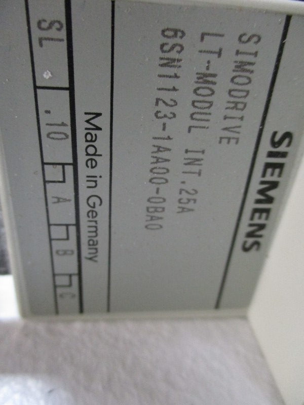 SIEMENS 6SN1130-1AA11-0BA0  UNMP